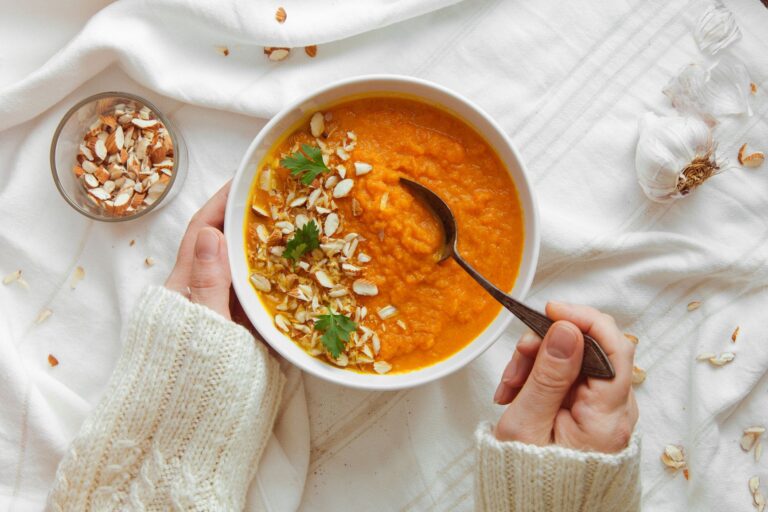 Machen Sie eine gesunde, leckere hausgemachte Suppe - Dr.med.Julia.com