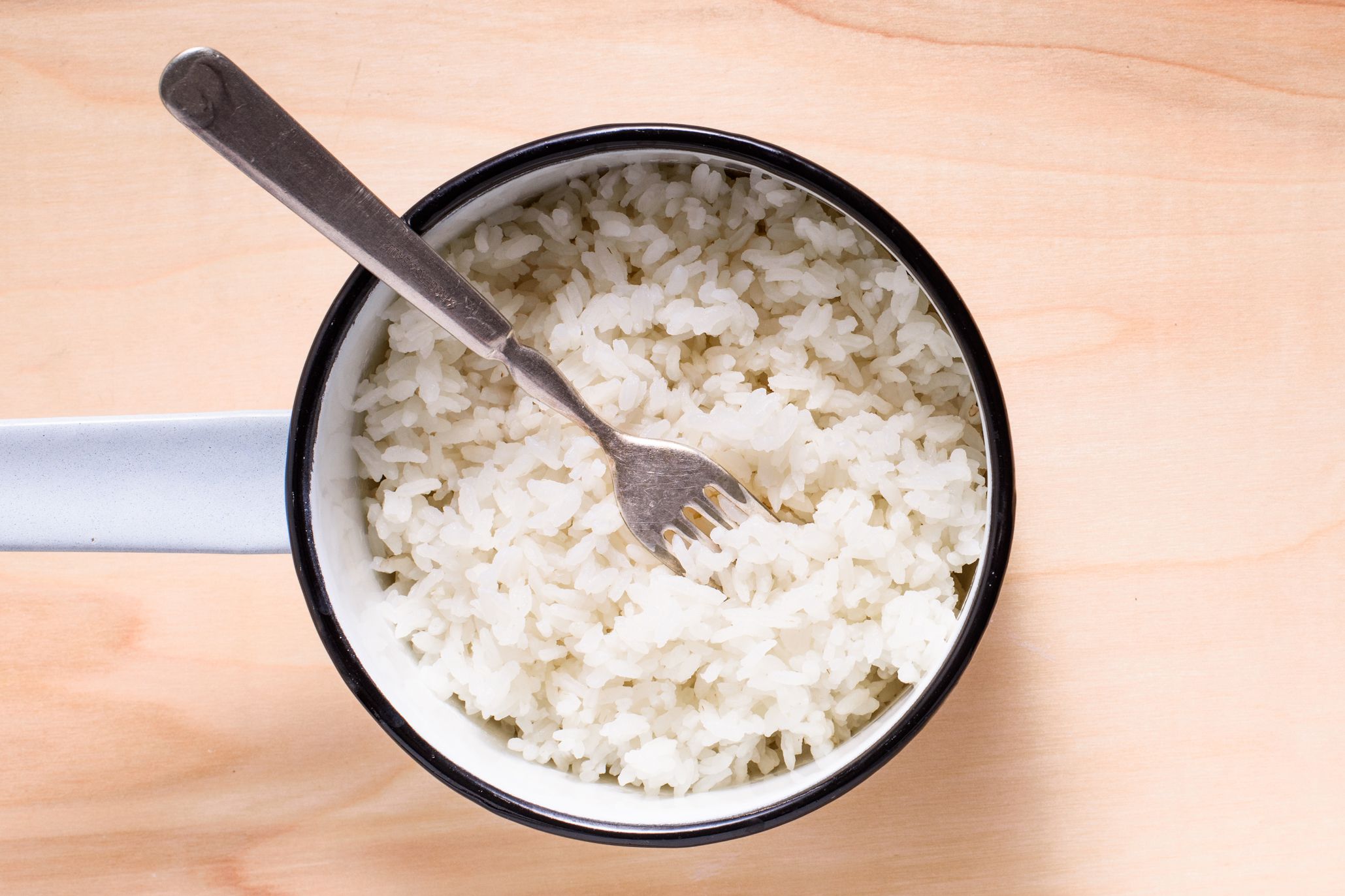 Der Grund, warum Athleten weißen statt braunen Reis essen - Dr.med