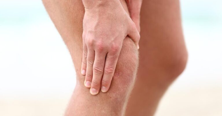 Warum tut mein Knie weh? | Häufige Ursachen für Knieschmerzen - Dr.med